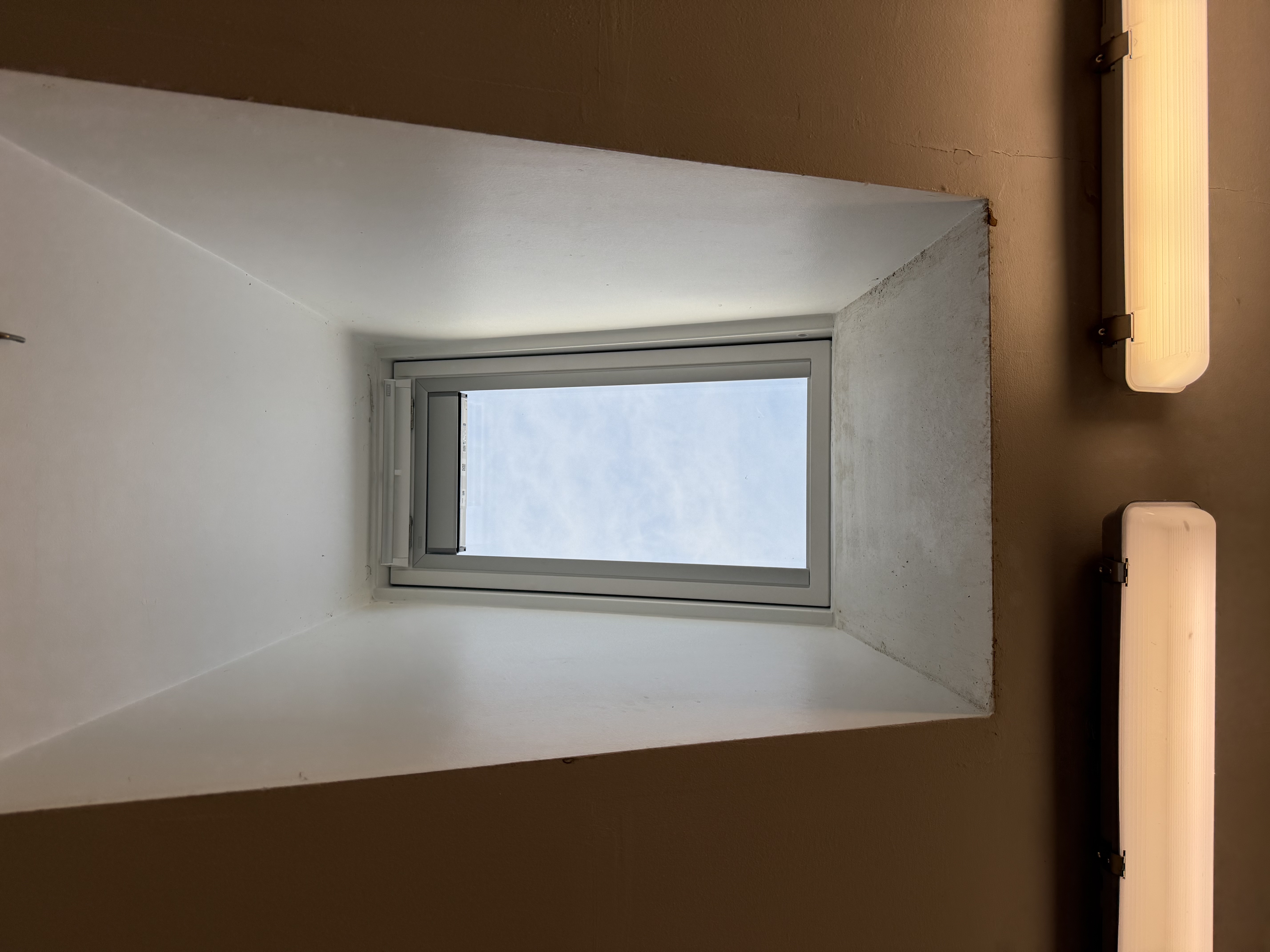Photo showing a completed VELUX glass replacement