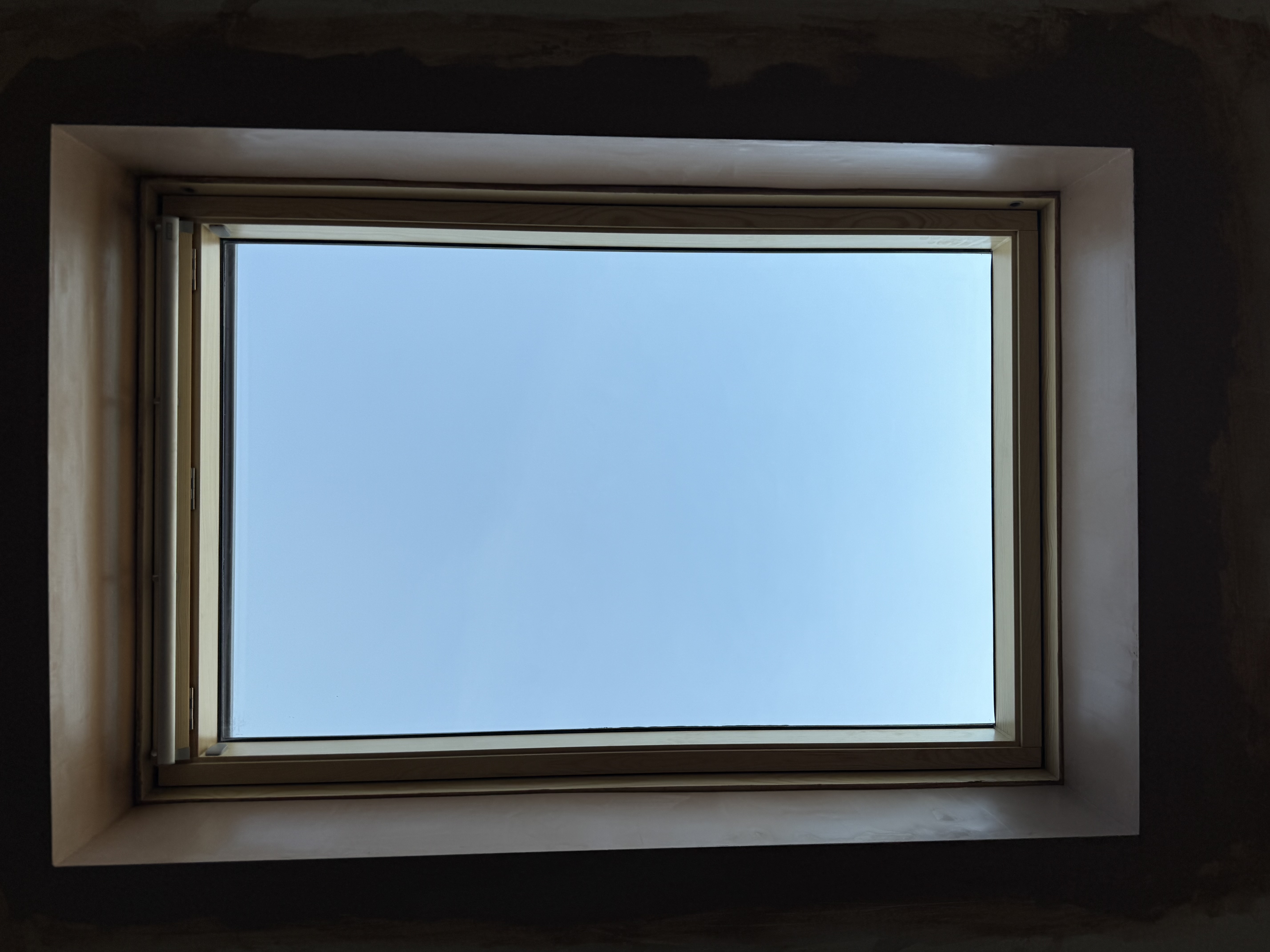 Photo showing a completed VELUX glass replacement