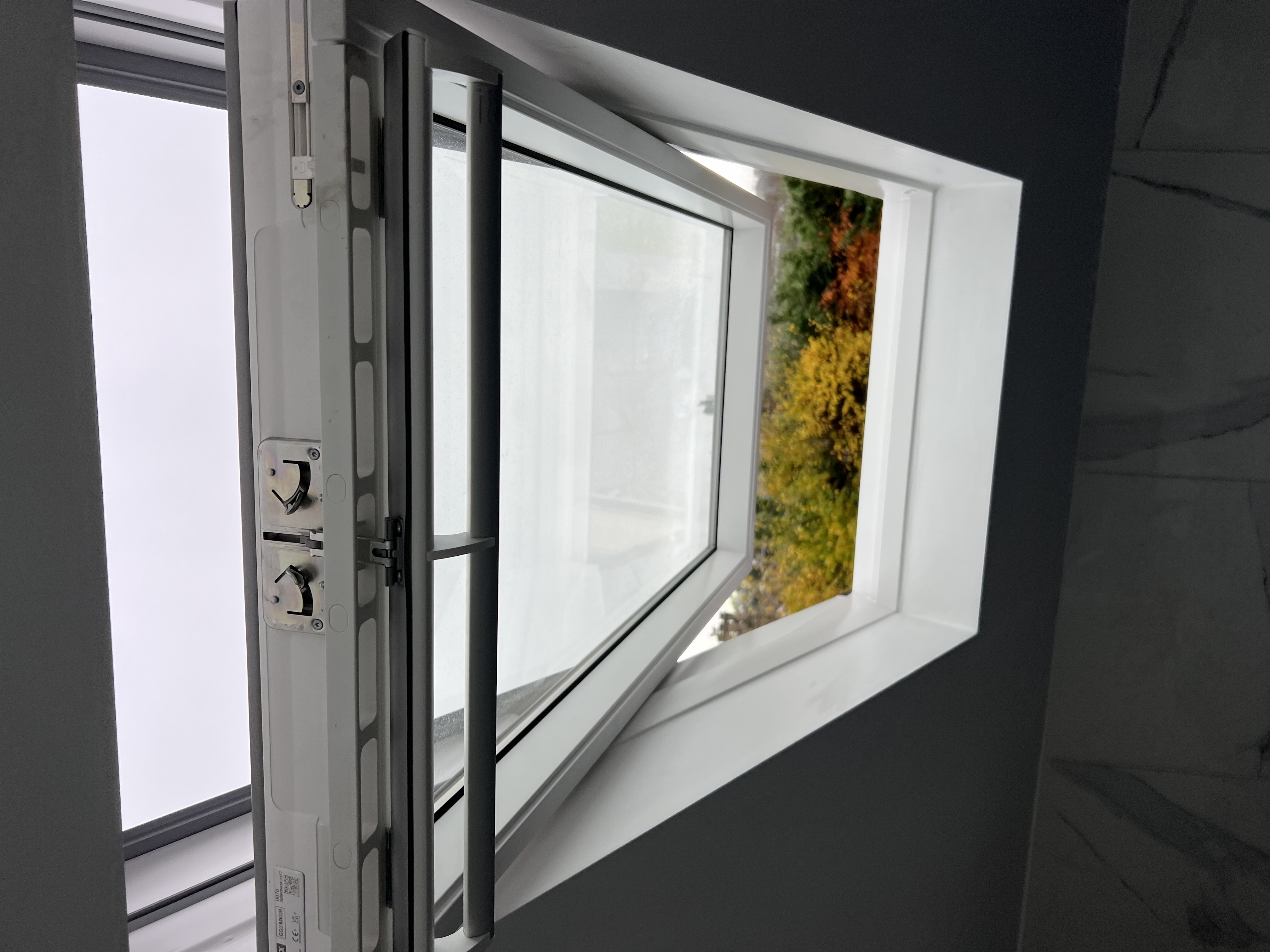 Genuine example of a VELUX glass replacement completed by Skylight Fitters