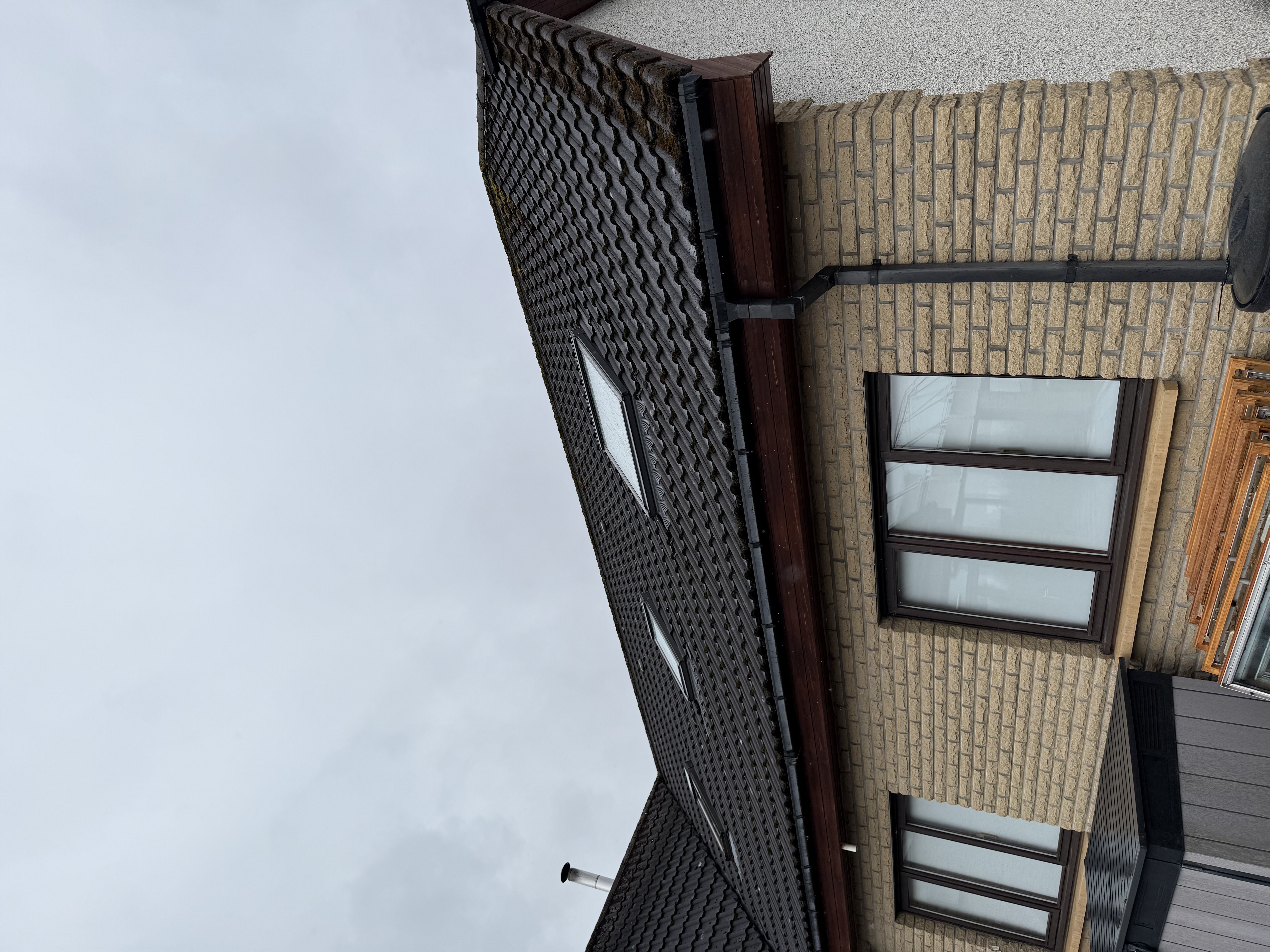 Genuine example of a VELUX repair service completed by Skylight Fitters