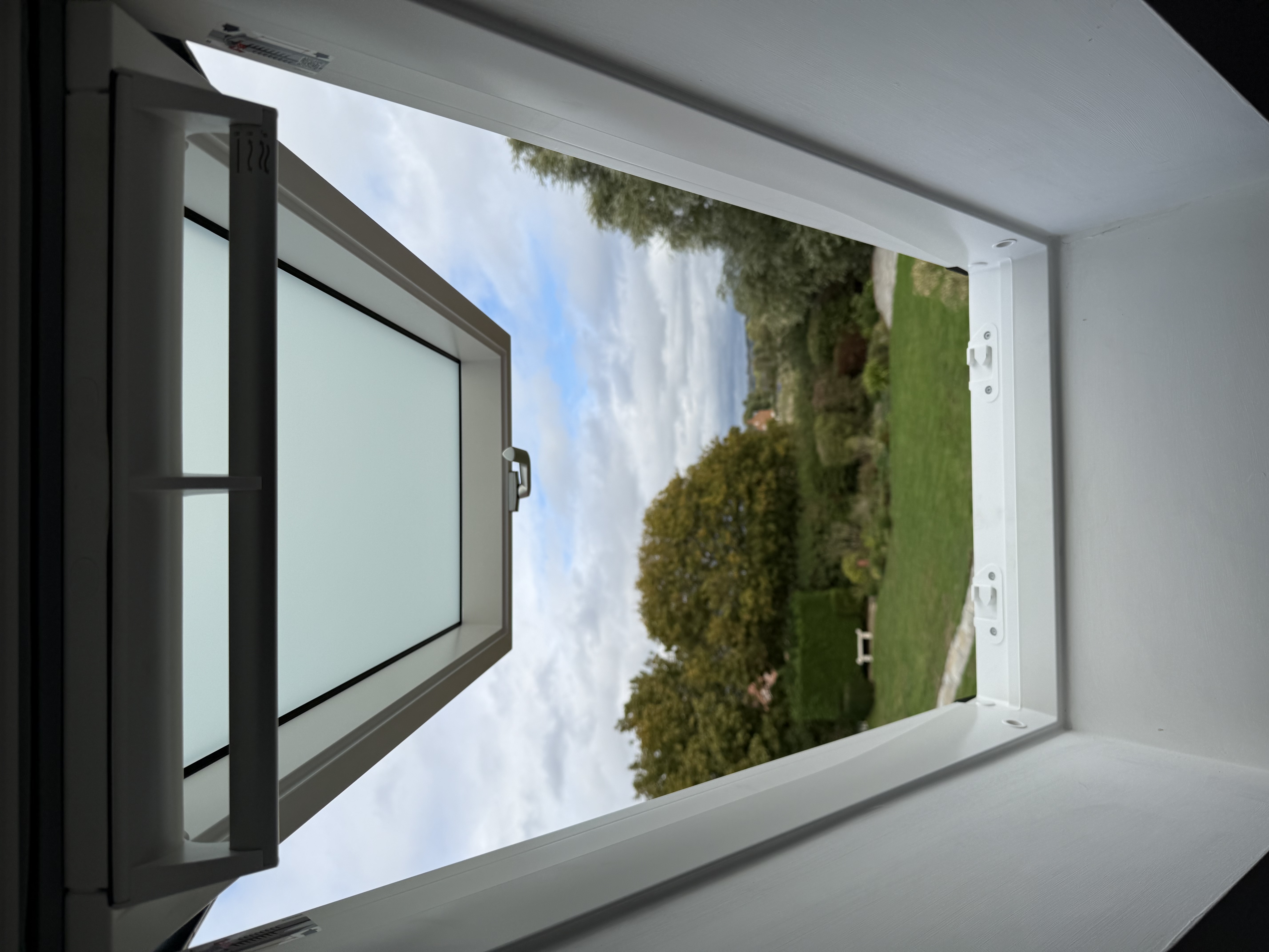 Installation example of a VELUX repair service