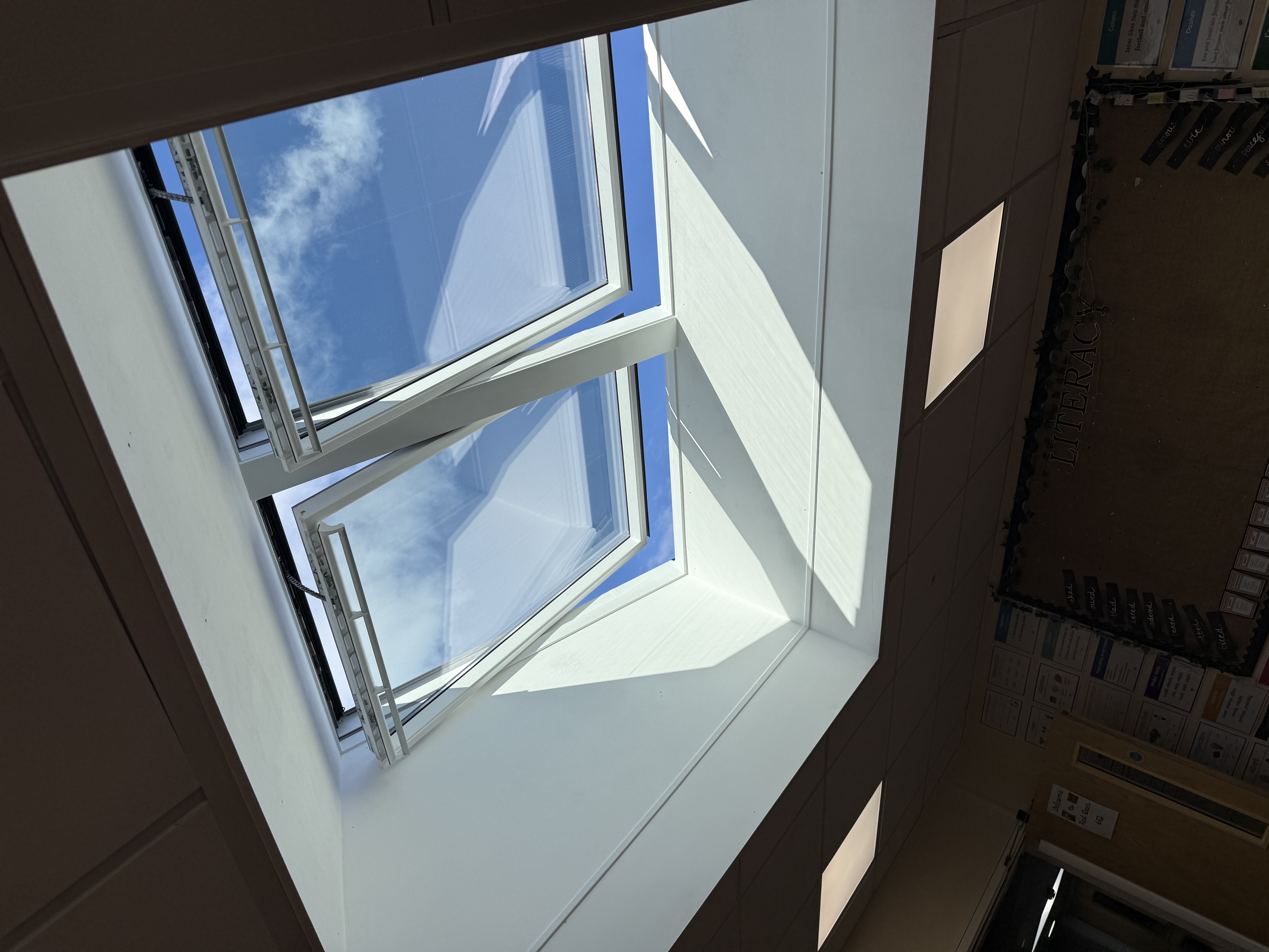 Installation example of a VELUX replacement