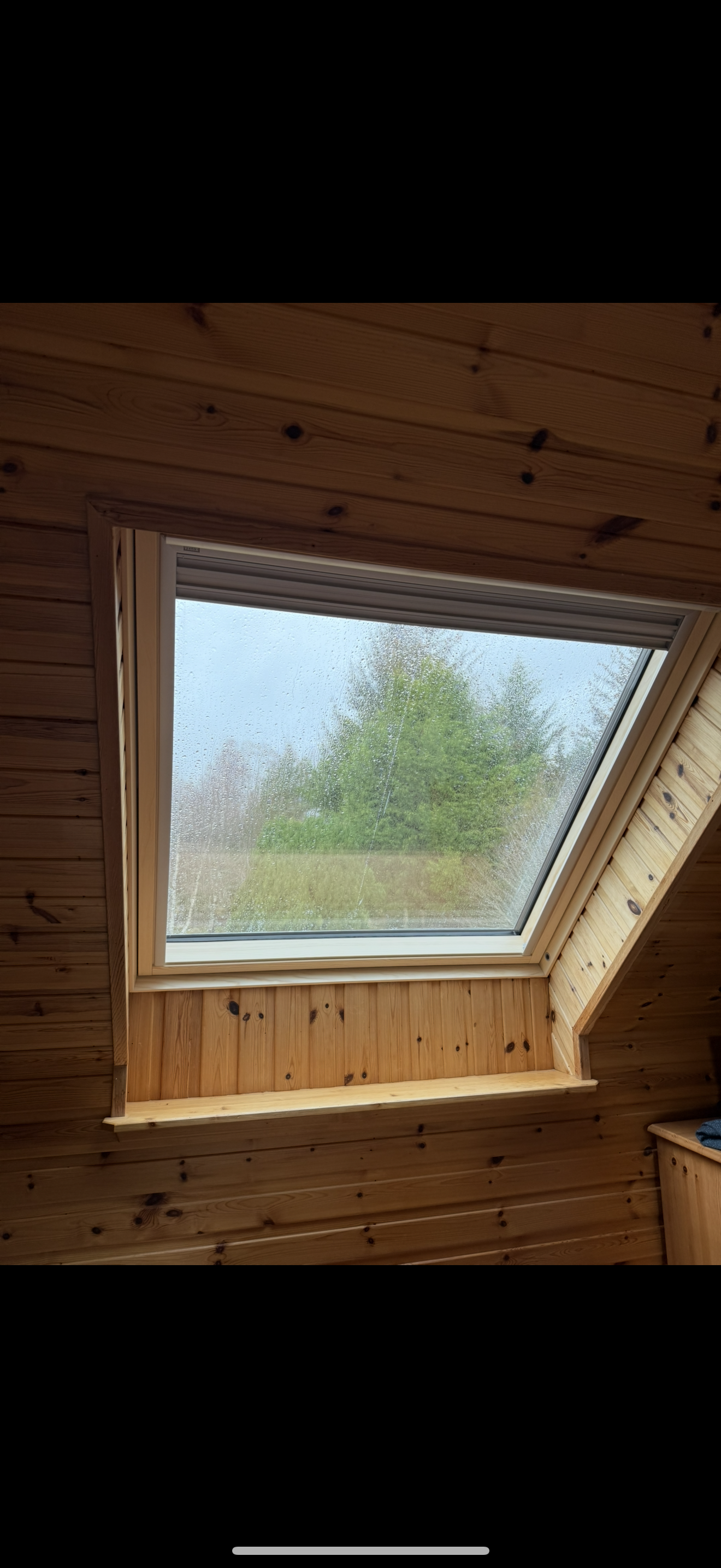 Genuine example of a VELUX replacement completed by Skylight Fitters