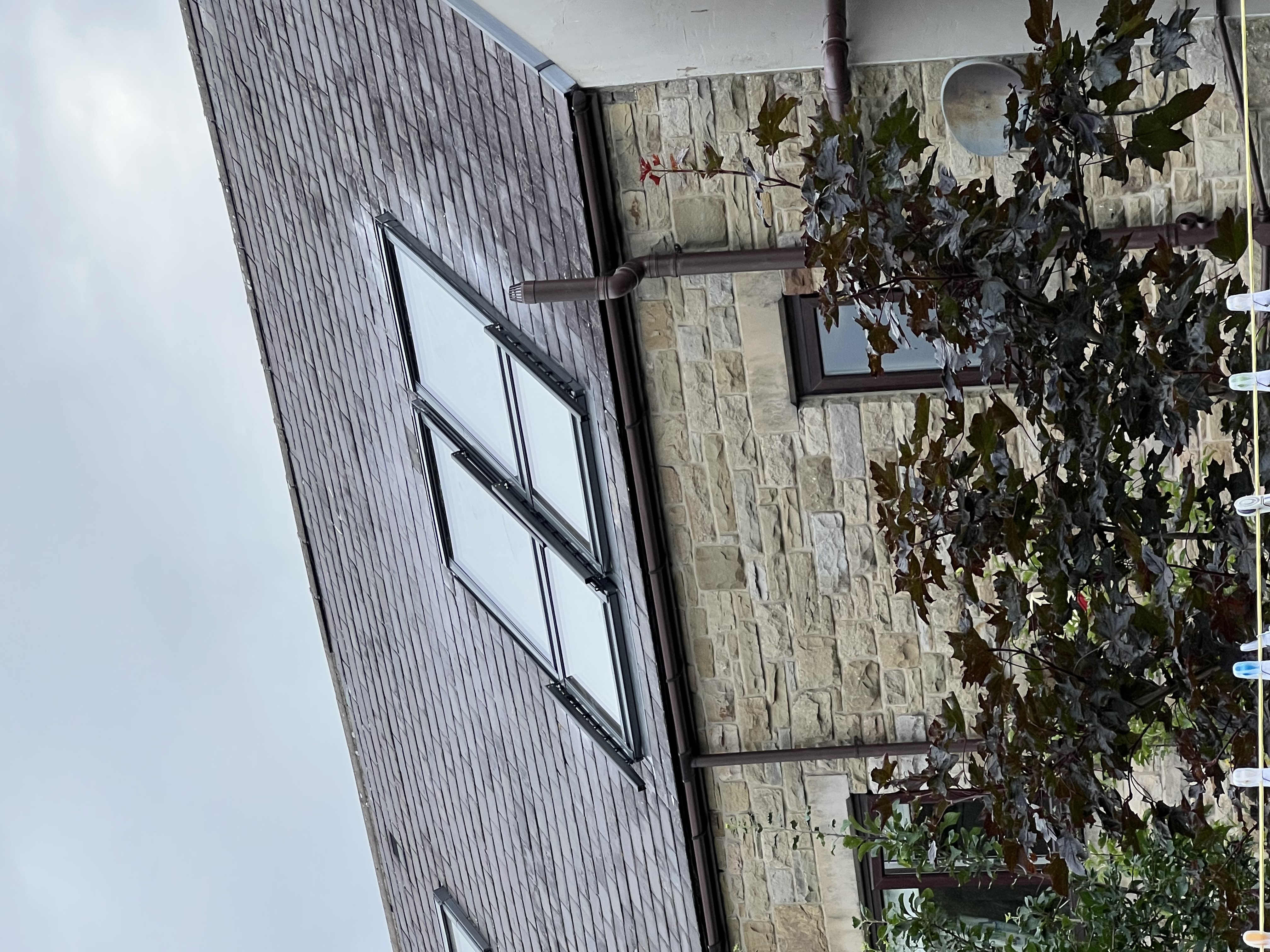 Installation example of a VELUX replacement
