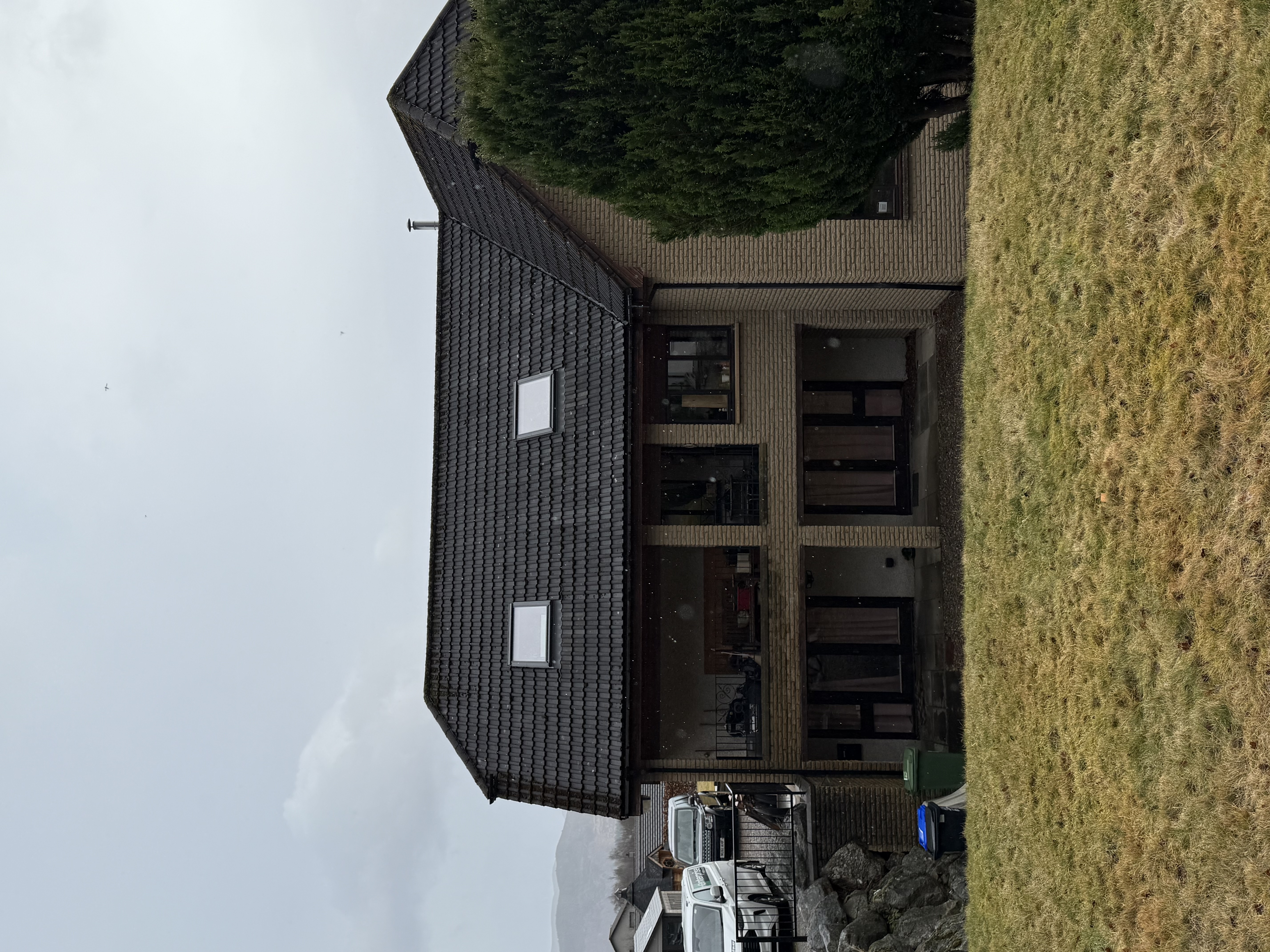 Photo showing a completed VELUX replacement
