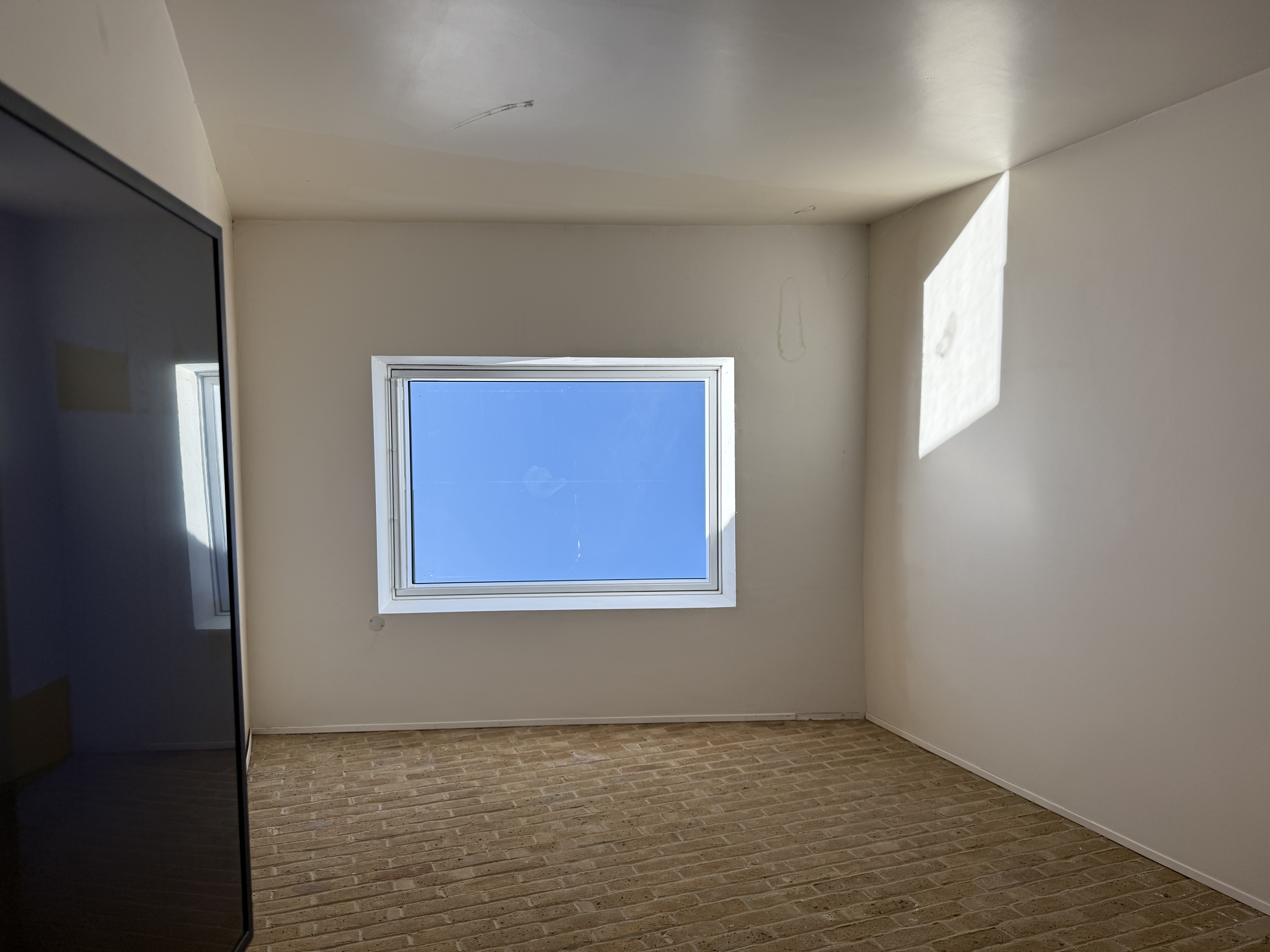 Photo showing a completed VELUX replacement