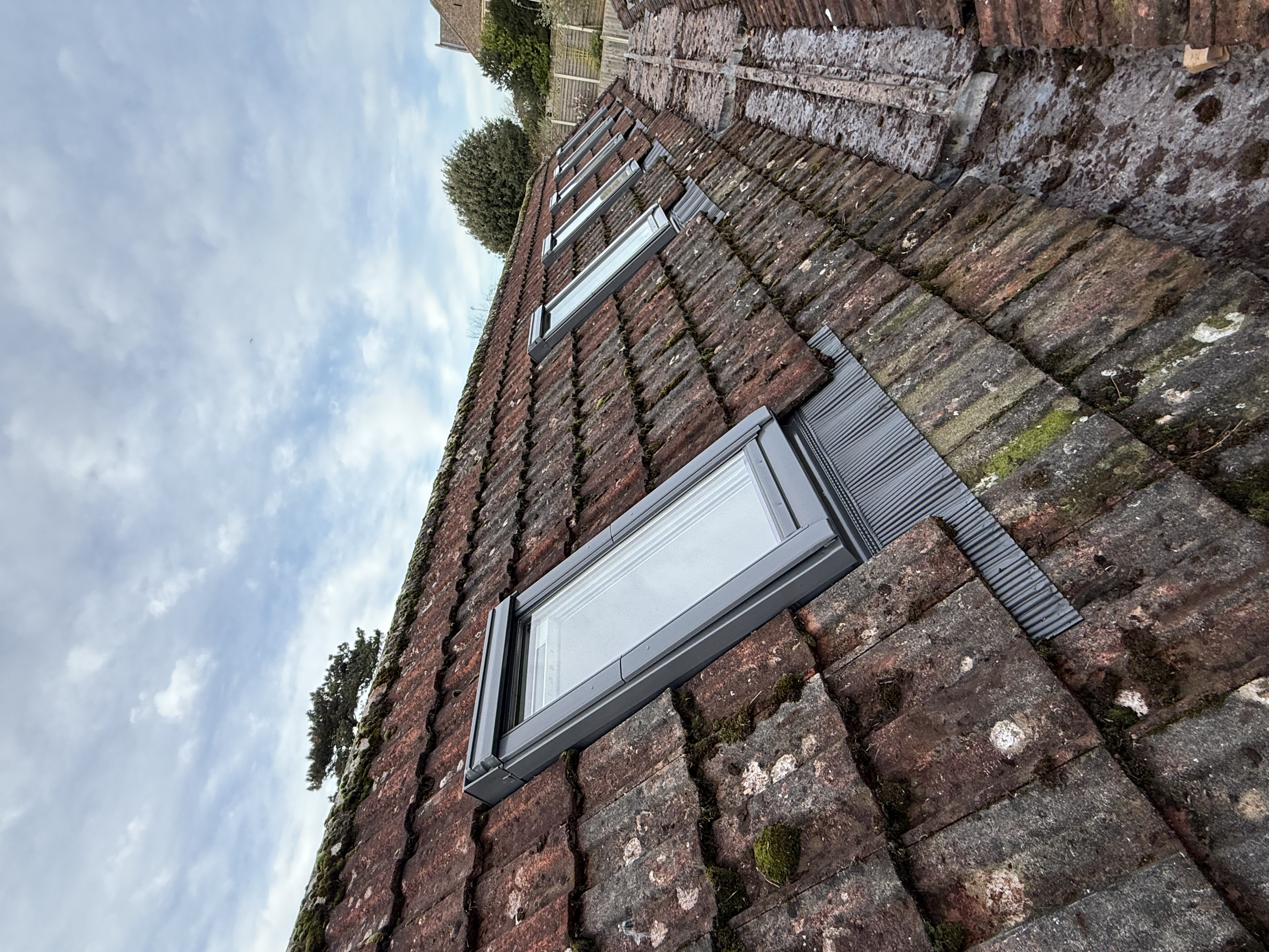 Genuine example of a VELUX replacement completed by Skylight Fitters
