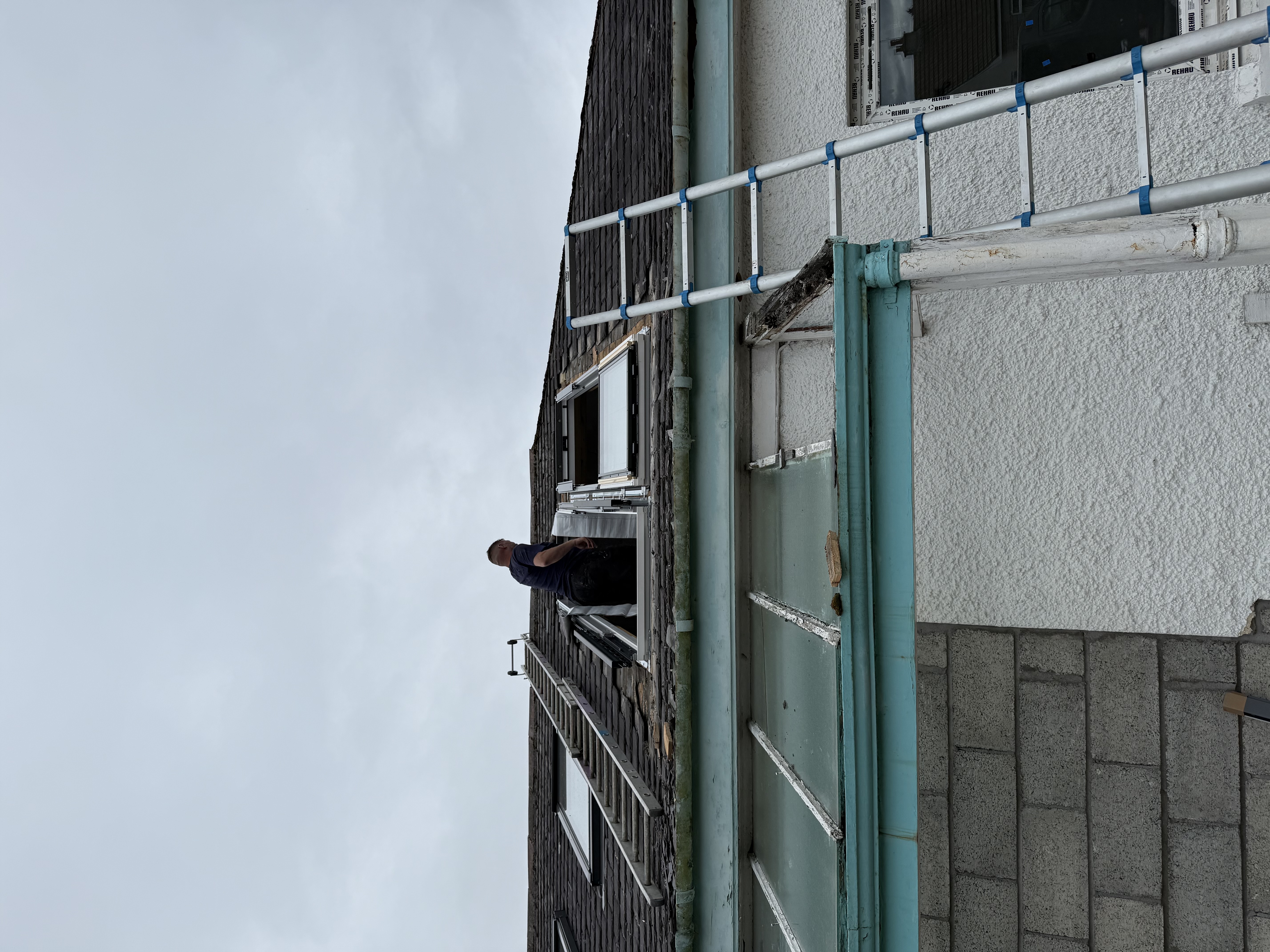 Installation example of a VELUX replacement