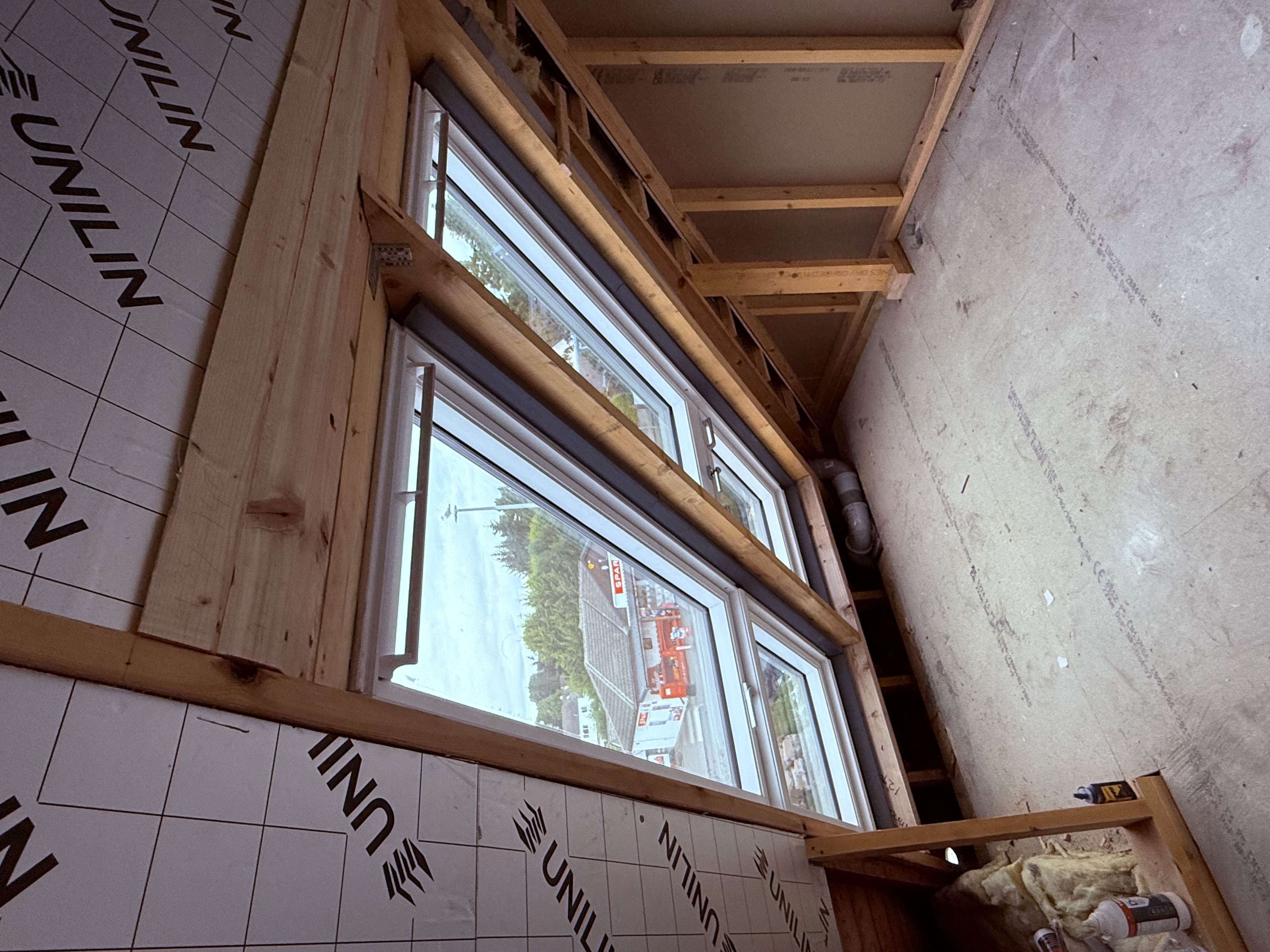 Installation example of a VELUX replacement