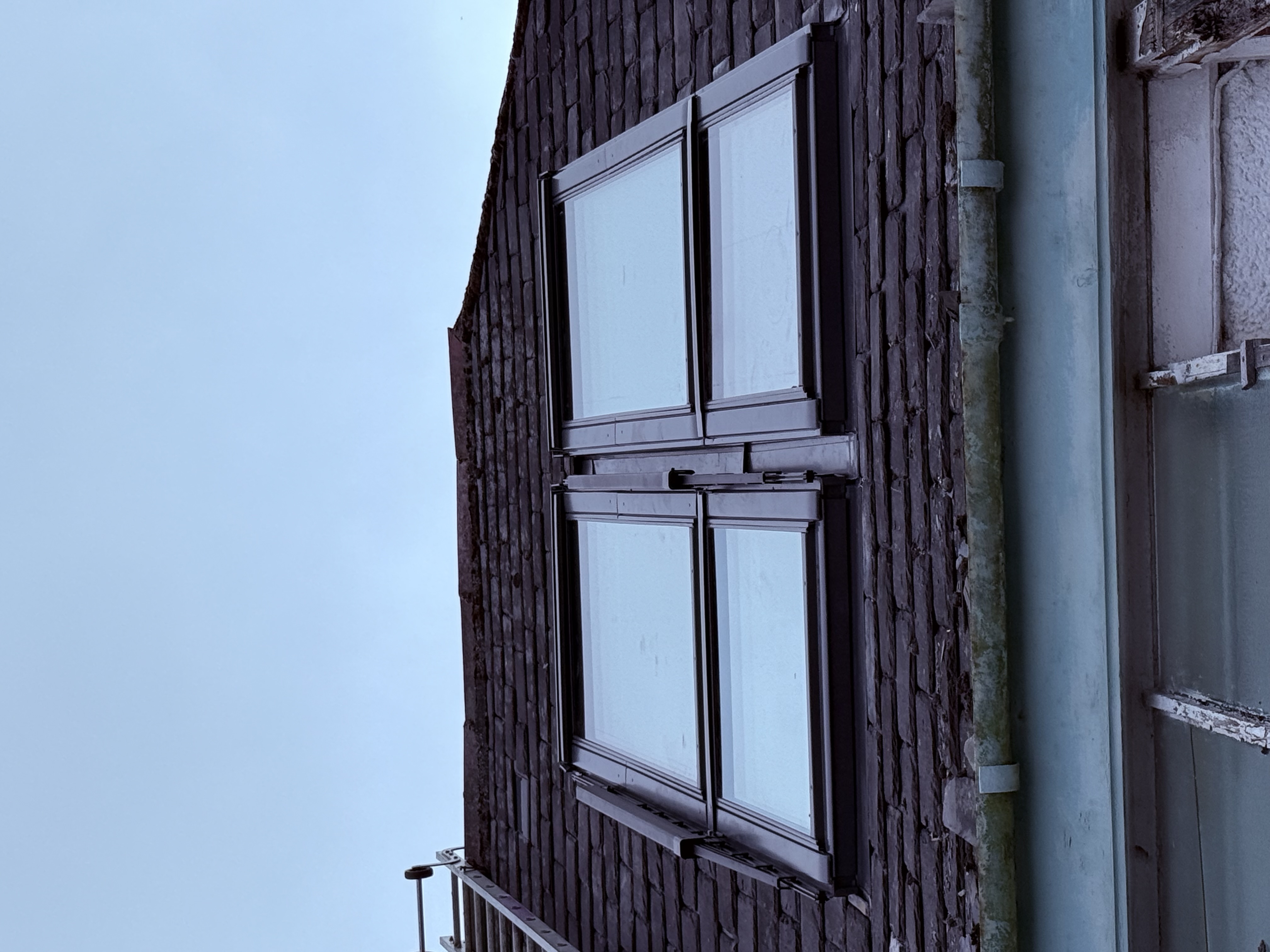 Genuine example of a VELUX replacement completed by Skylight Fitters